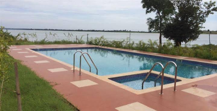 The Peepal Tree, Kabini Begur Bagian luar foto